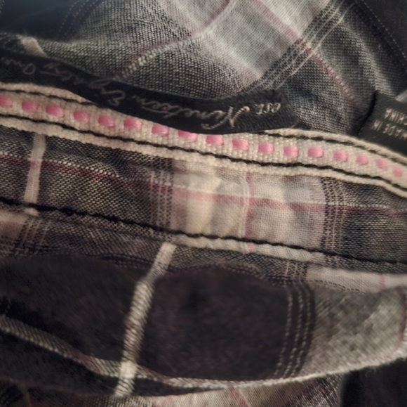 Guess long sleeve plaid top - Picture 4 of 4